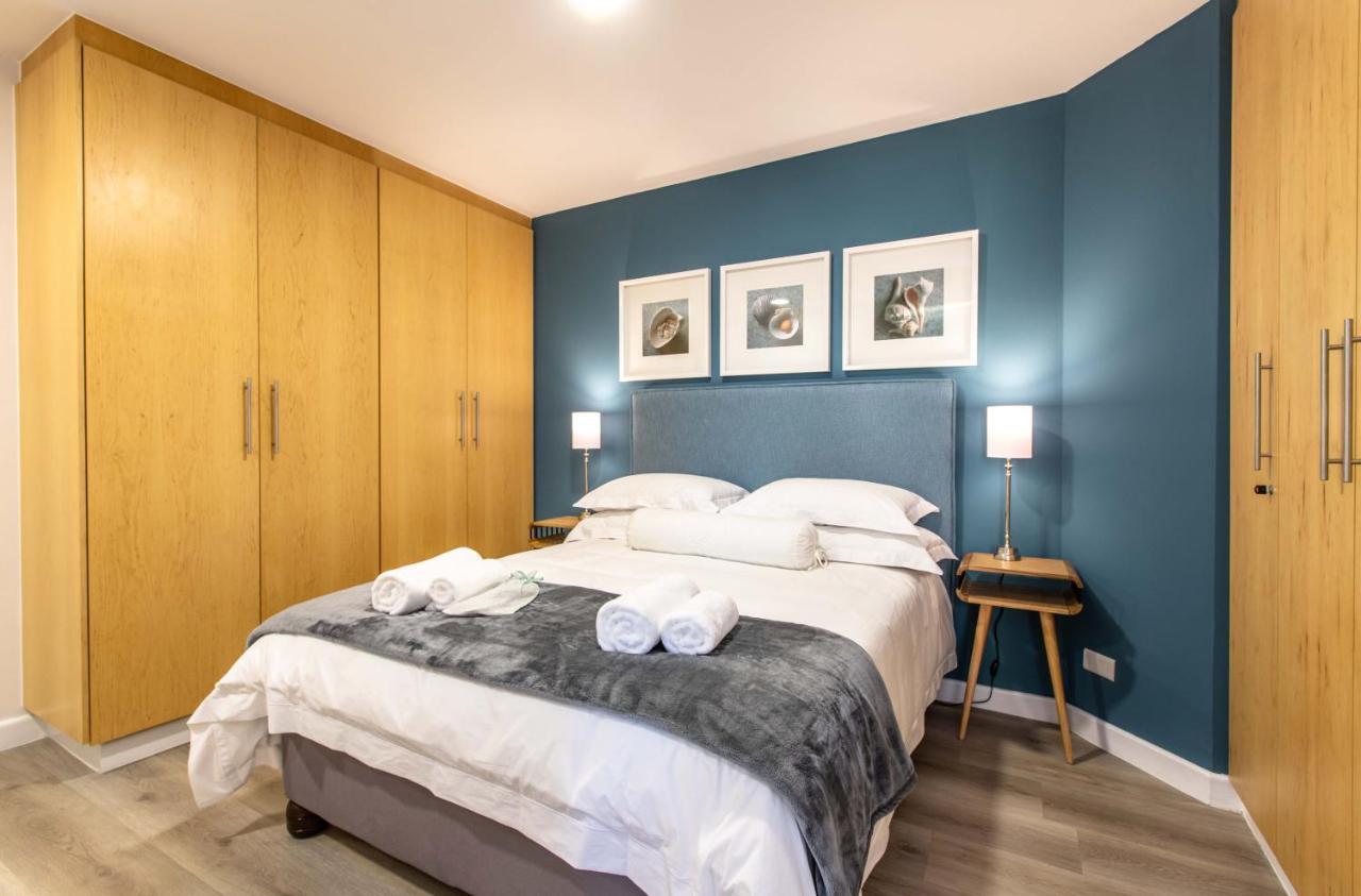 Hibernian Towers 807, Beach Road, Strand Bagian luar foto